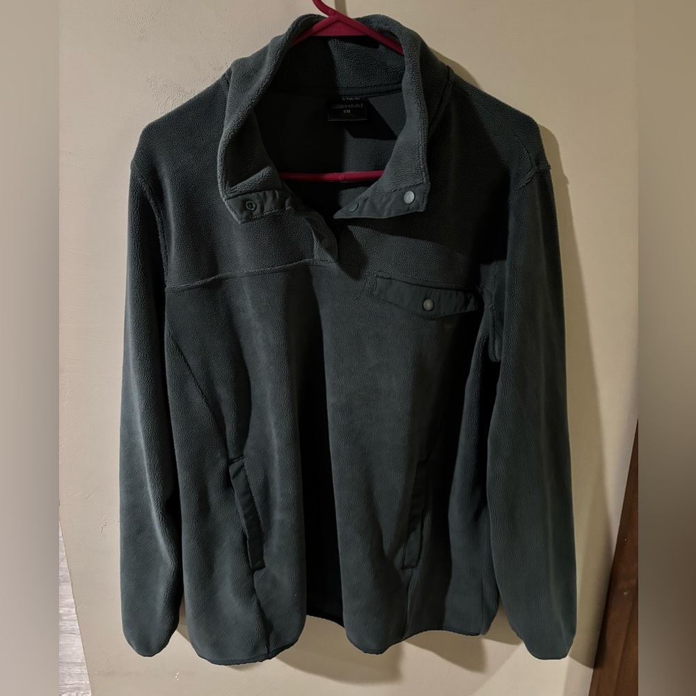 32 degrees 1/4 button sweatshirt. Sage green in color